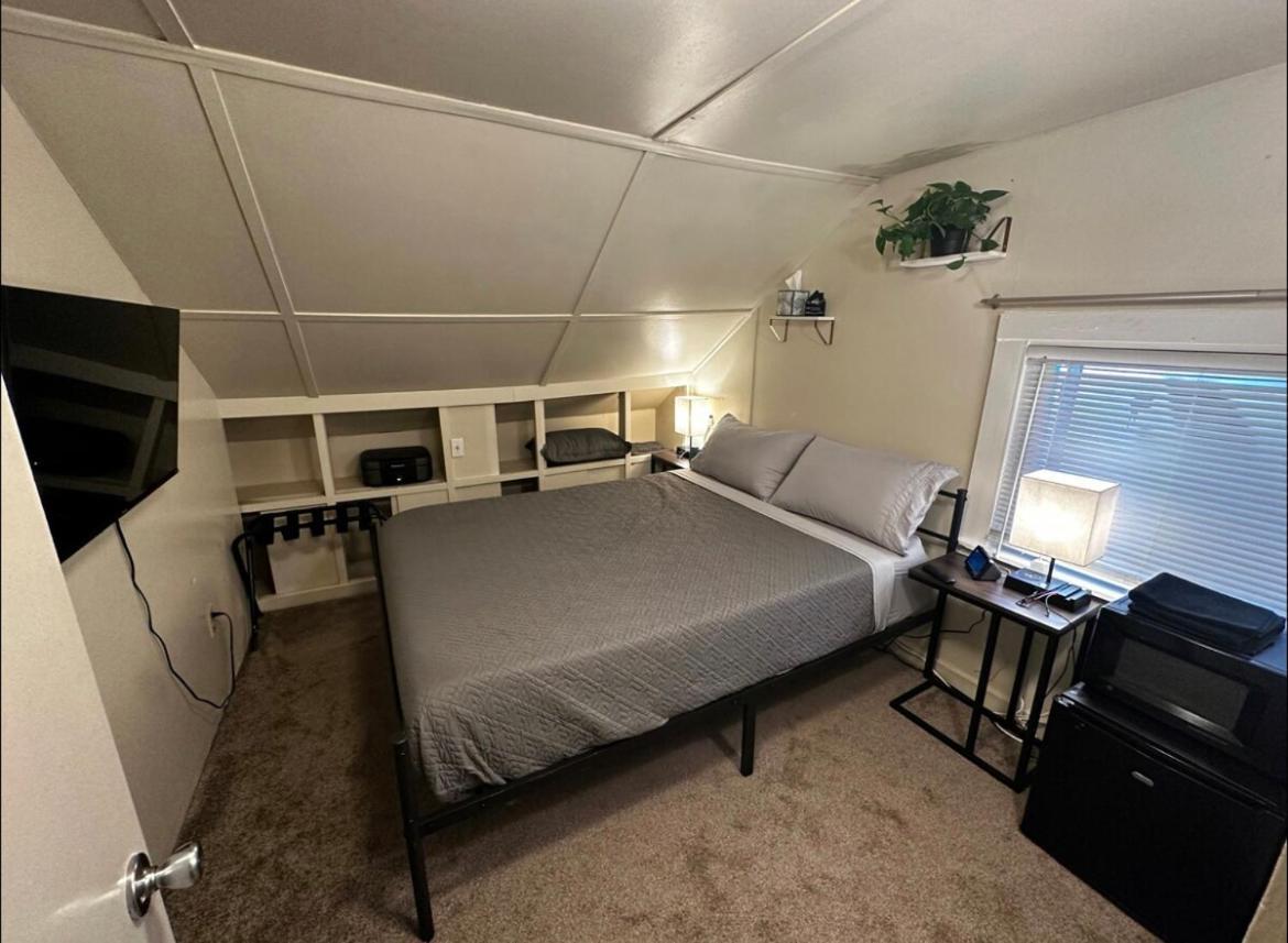 Homestay- With Breakfast Included-private * Tacoma