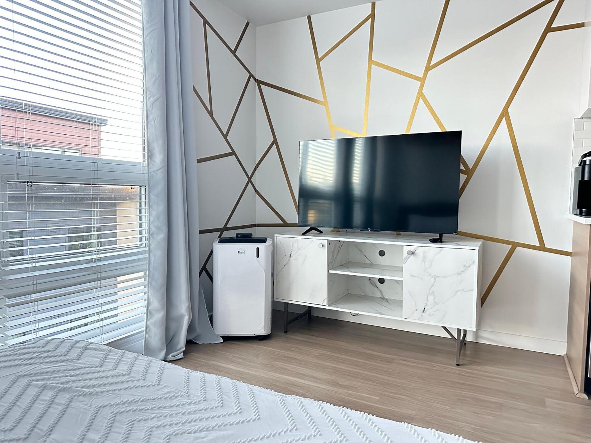 Modern Downtown Tacoma: King With Netflix & Rooftop * Tacoma
