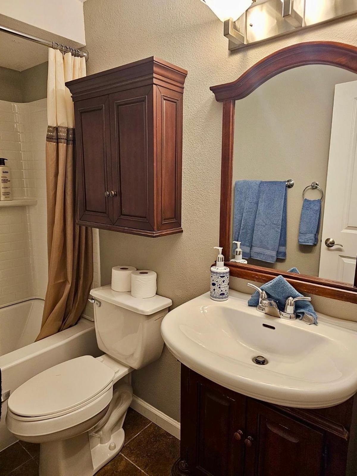 Apartment Bay View, Area, No Stairs, Wd, 2 Baths, 2 Bedrooms, Balcony, View, 925sf Tacoma