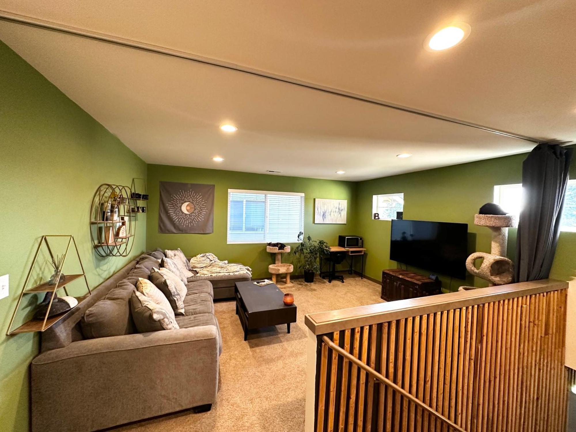 With Breakfast Included -private Room- Tacoma