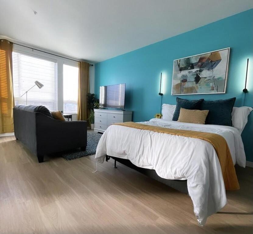 Large-modern Studiomt Rainier View Downtown * Tacoma