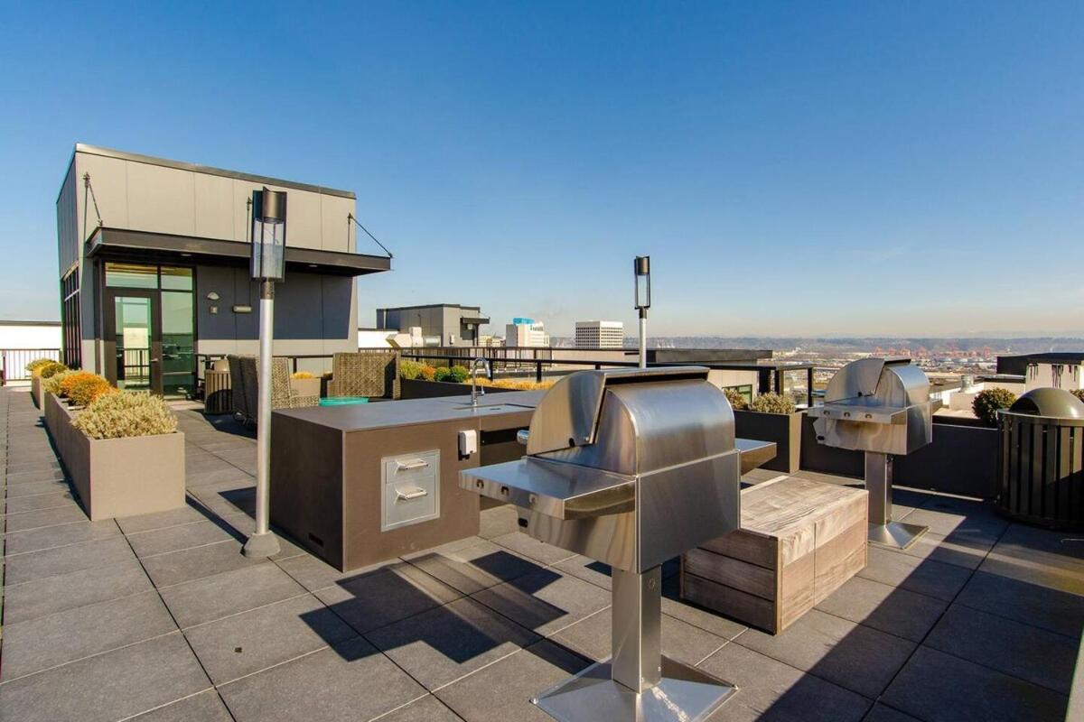 Large-modern Studiomt Rainier View Downtown *