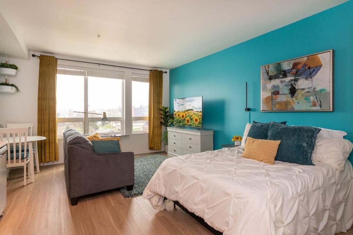 Large-modern Studiomt Rainier View Downtown Apartment Tacoma