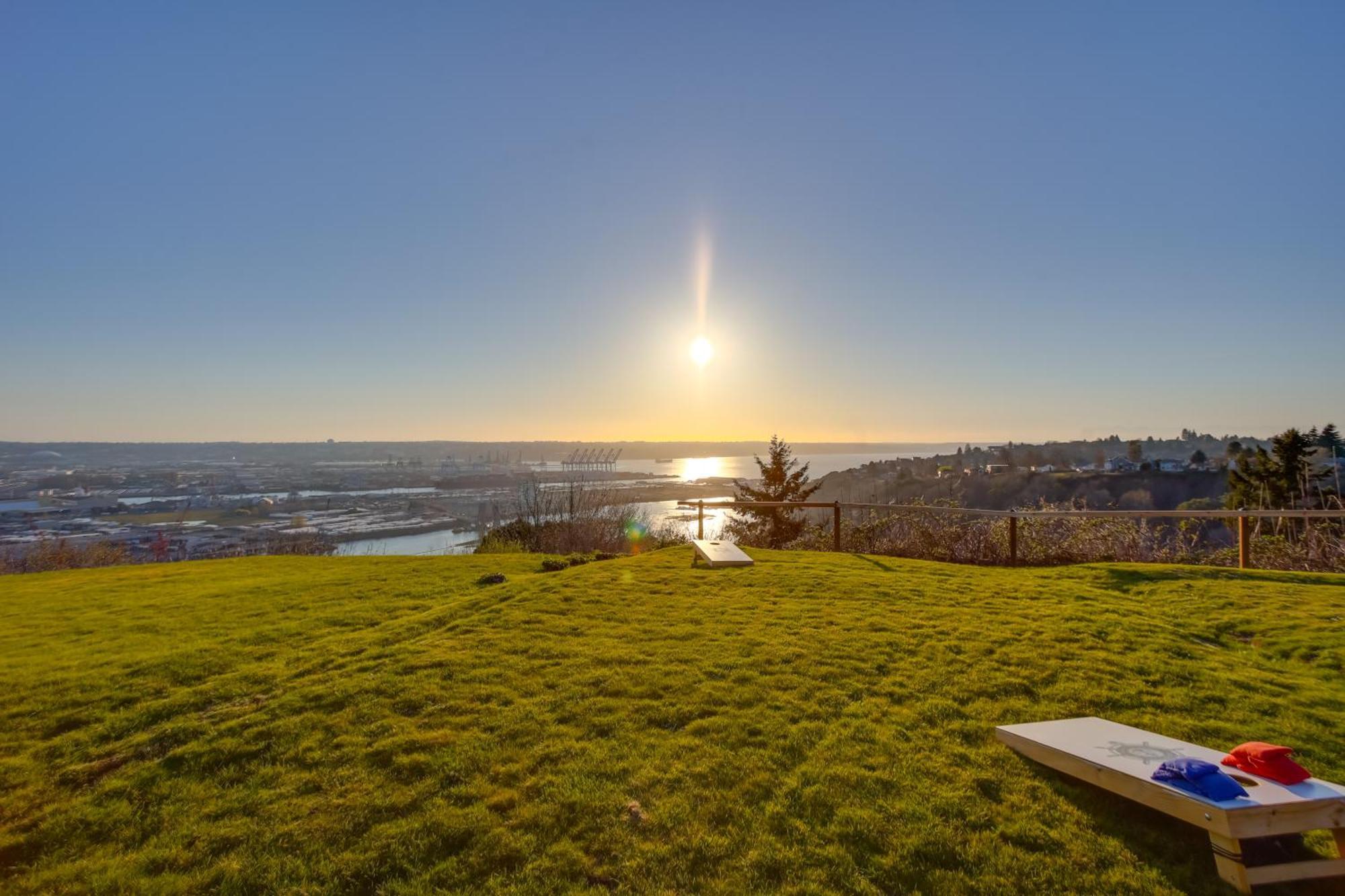 Scenic With Deck And Fire Pit! Apartment *