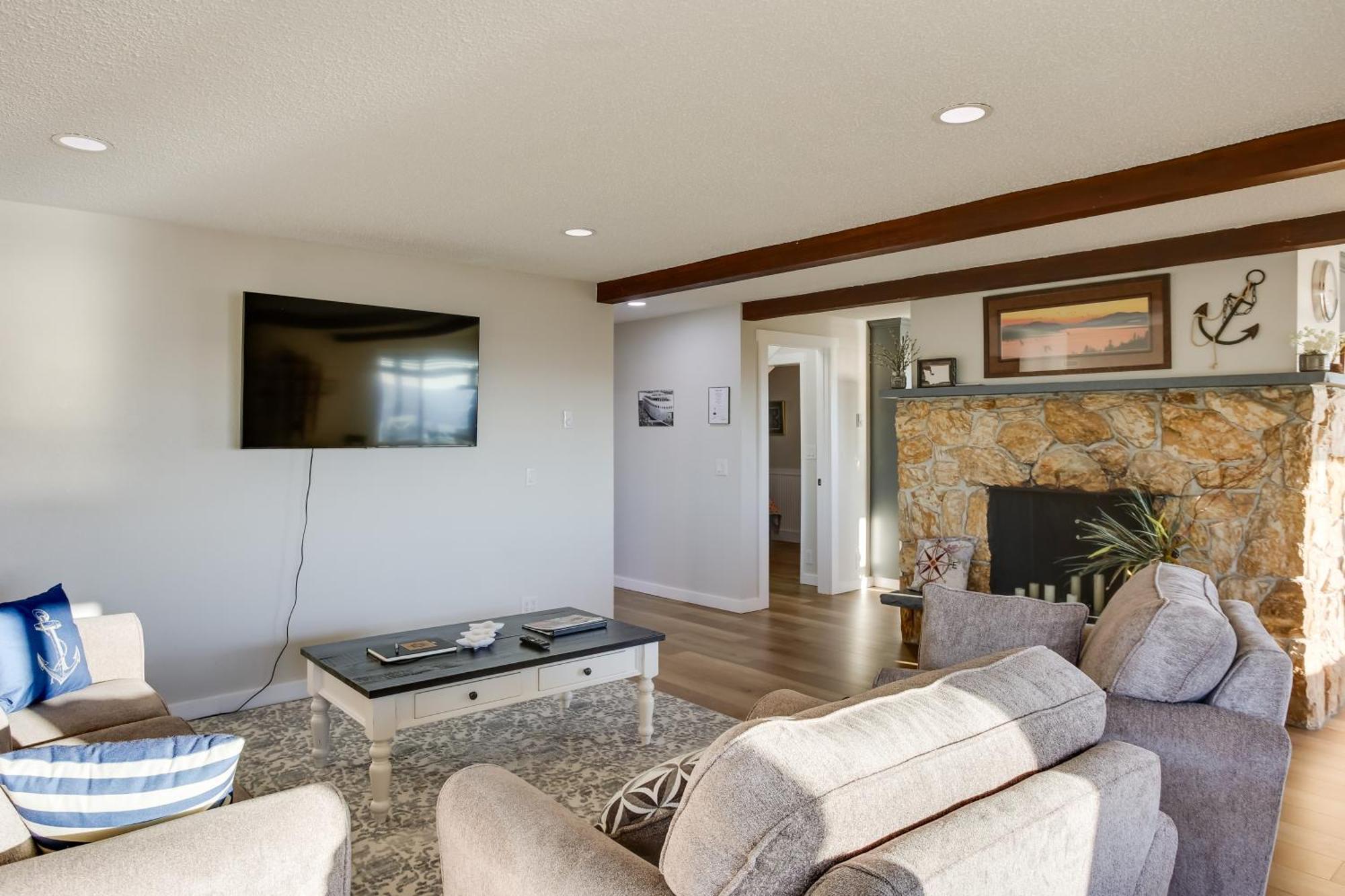 Scenic With Deck And Fire Pit! * Tacoma