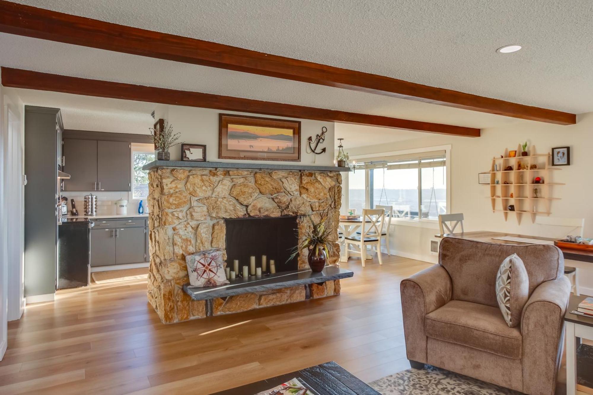 Scenic With Deck And Fire Pit! * Tacoma
