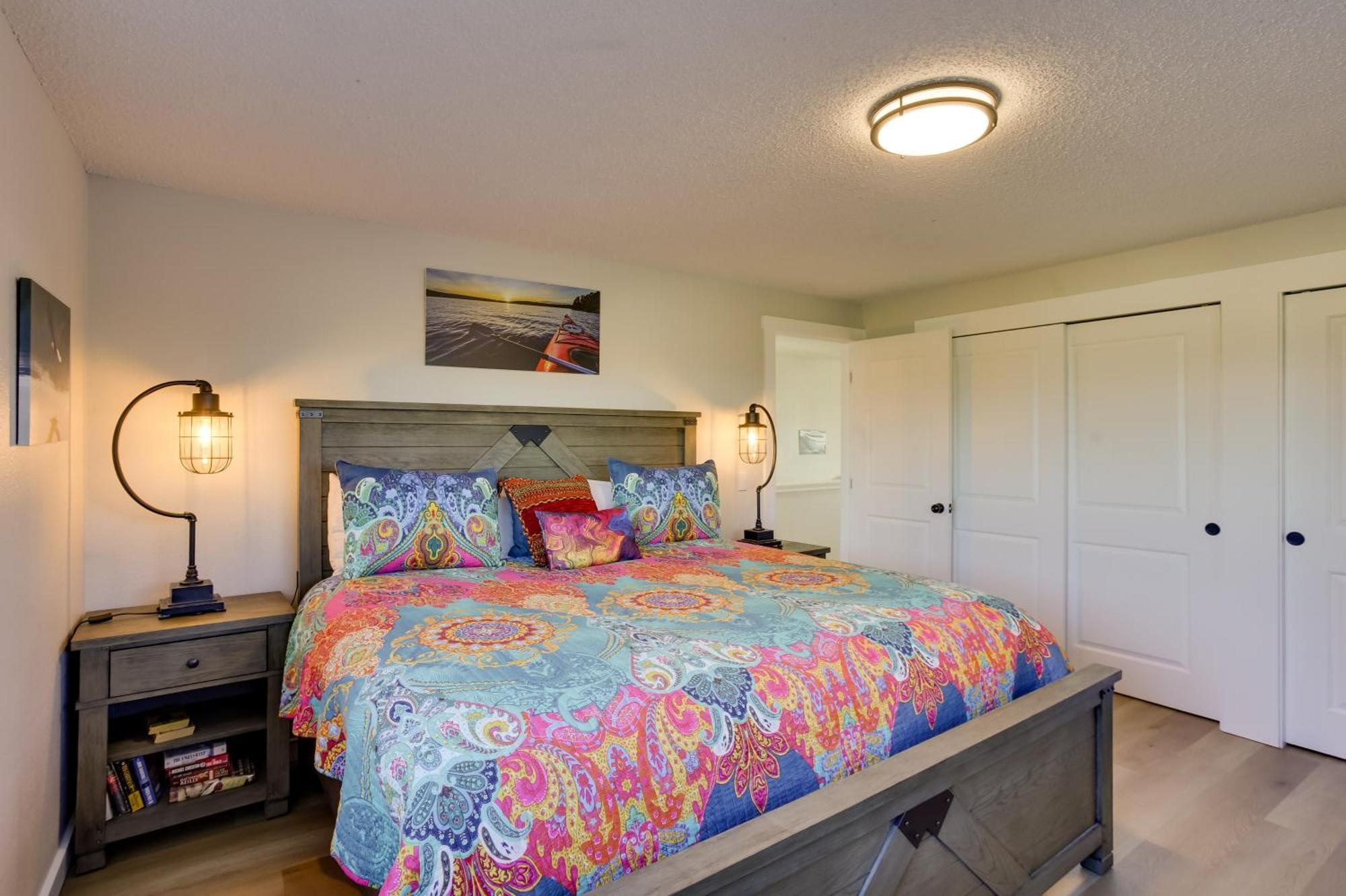 Apartment Charming With Deck And Skyline Views!