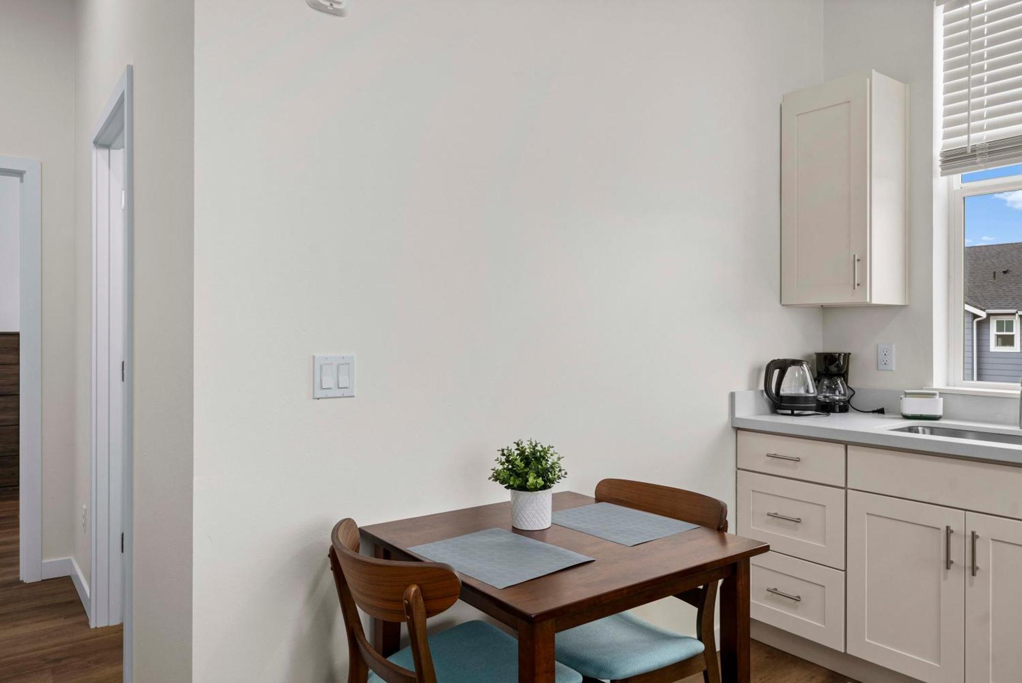 Urban Living: Stylish Apts In The Heart Of