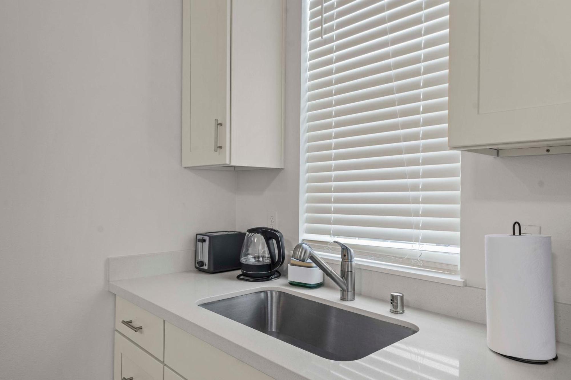 Apartment Urban Living: Stylish Apts In The Heart Of