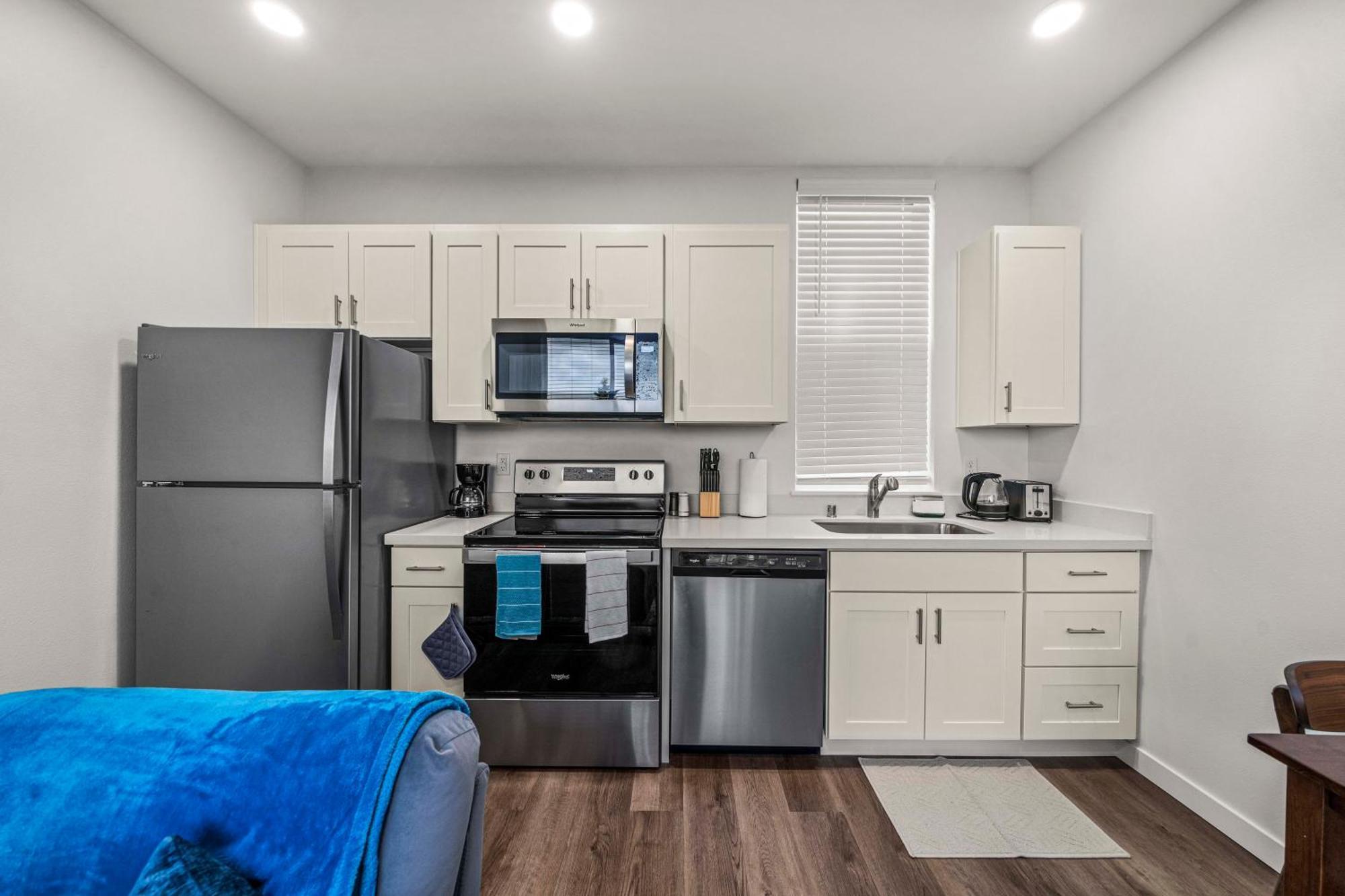 Urban Living: Stylish Apts In The Heart Of Apartment *