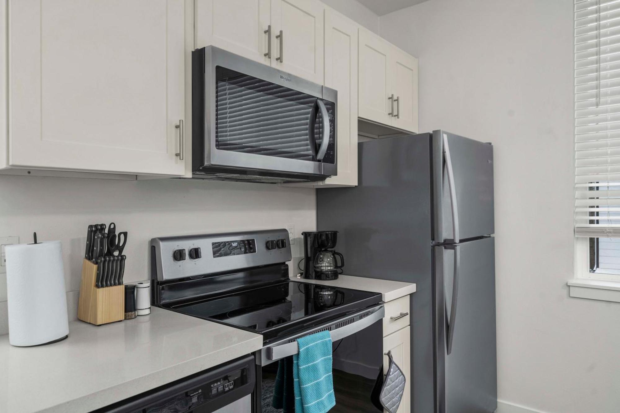 Urban Living: Stylish Apts In The Heart Of Apartment