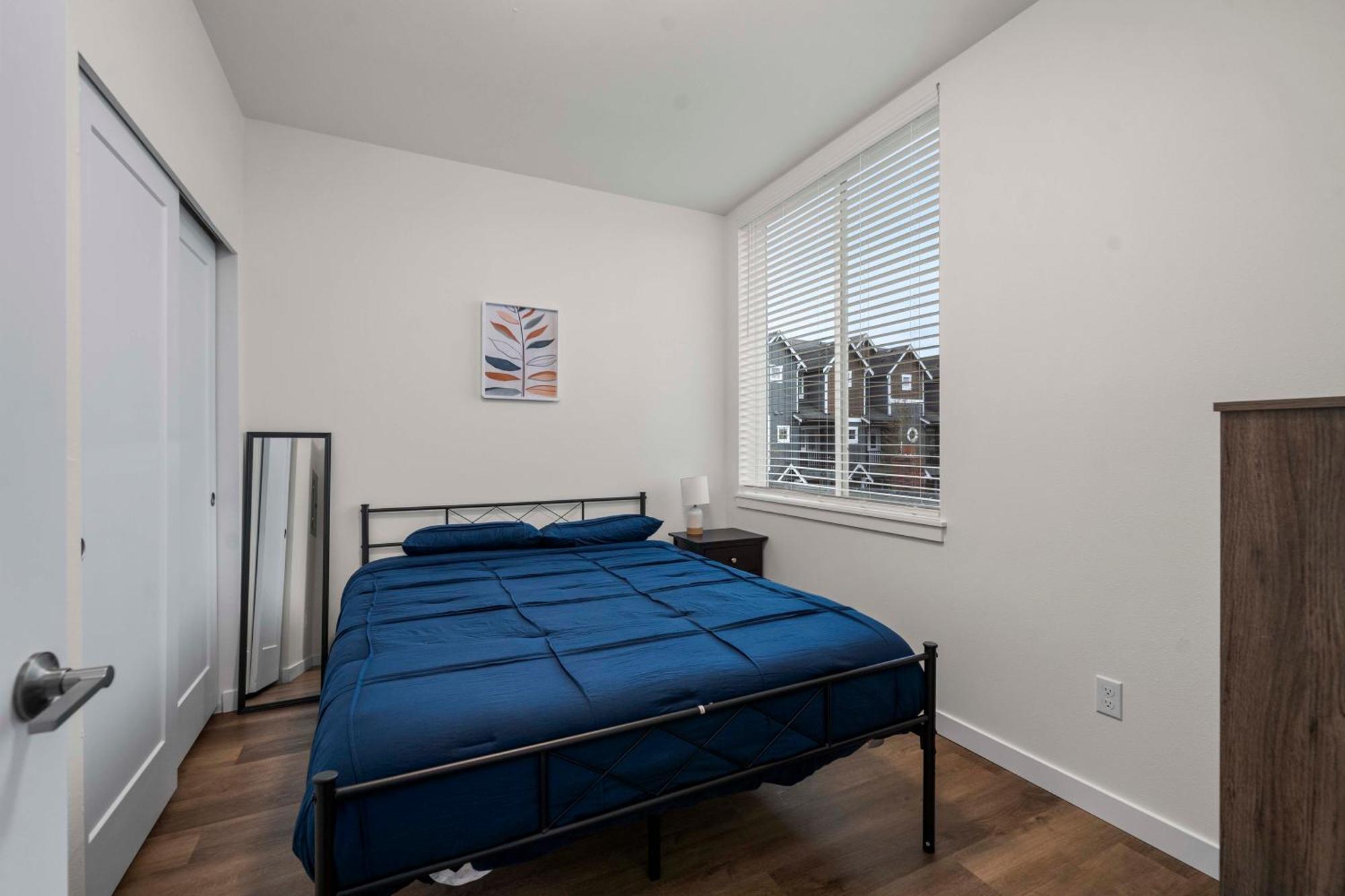 Apartment Urban Living: Stylish Apts In The Heart Of *
