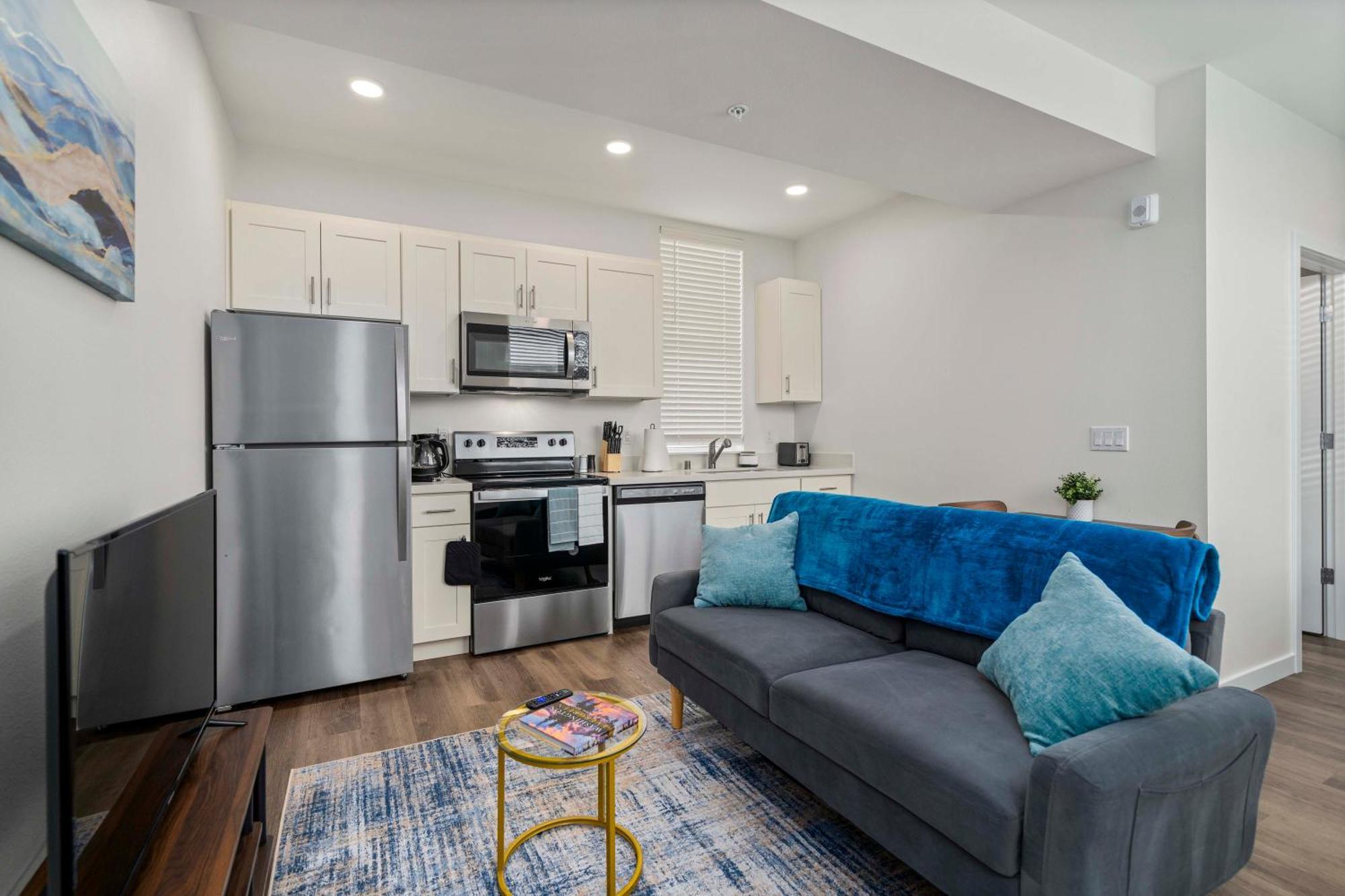 Urban Living: Stylish Apts In The Heart Of *
