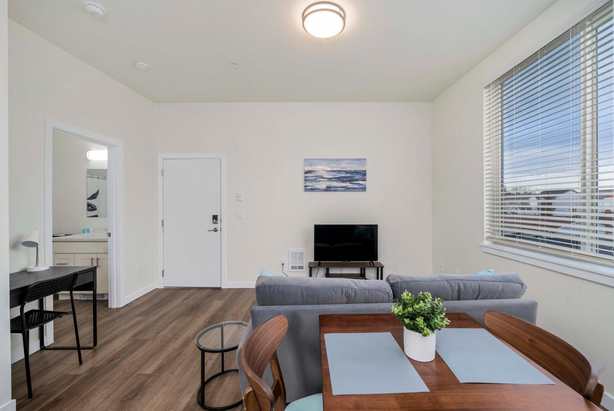 Apartment Urban Living: Stylish Apts In The Heart Of Tacoma