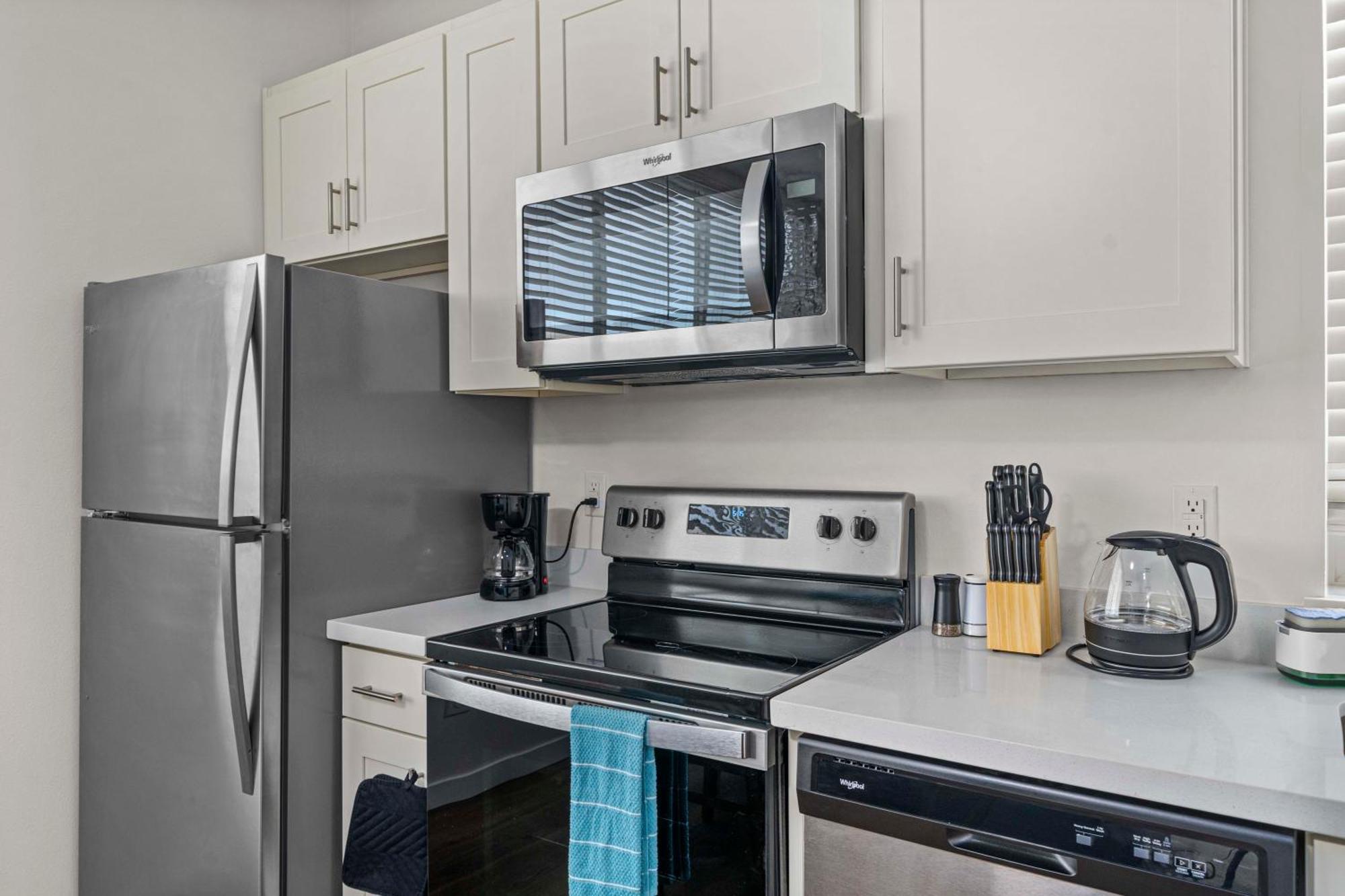 Apartment Urban Living: Stylish Apts In The Heart Of Tacoma