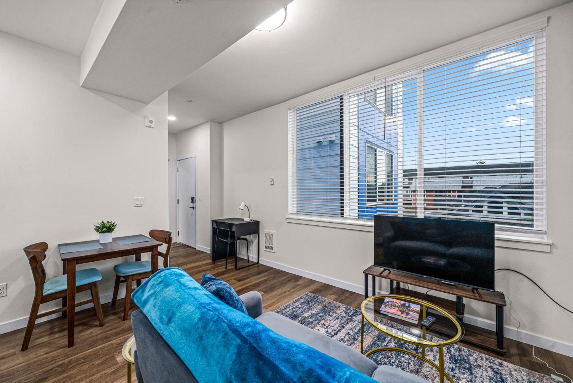 Apartment Urban Living: Stylish Apts In The Heart Of Tacoma