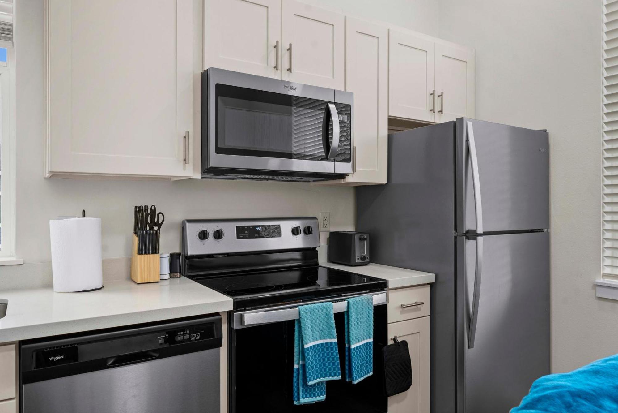 Urban Living: Stylish Apts In The Heart Of Apartment *