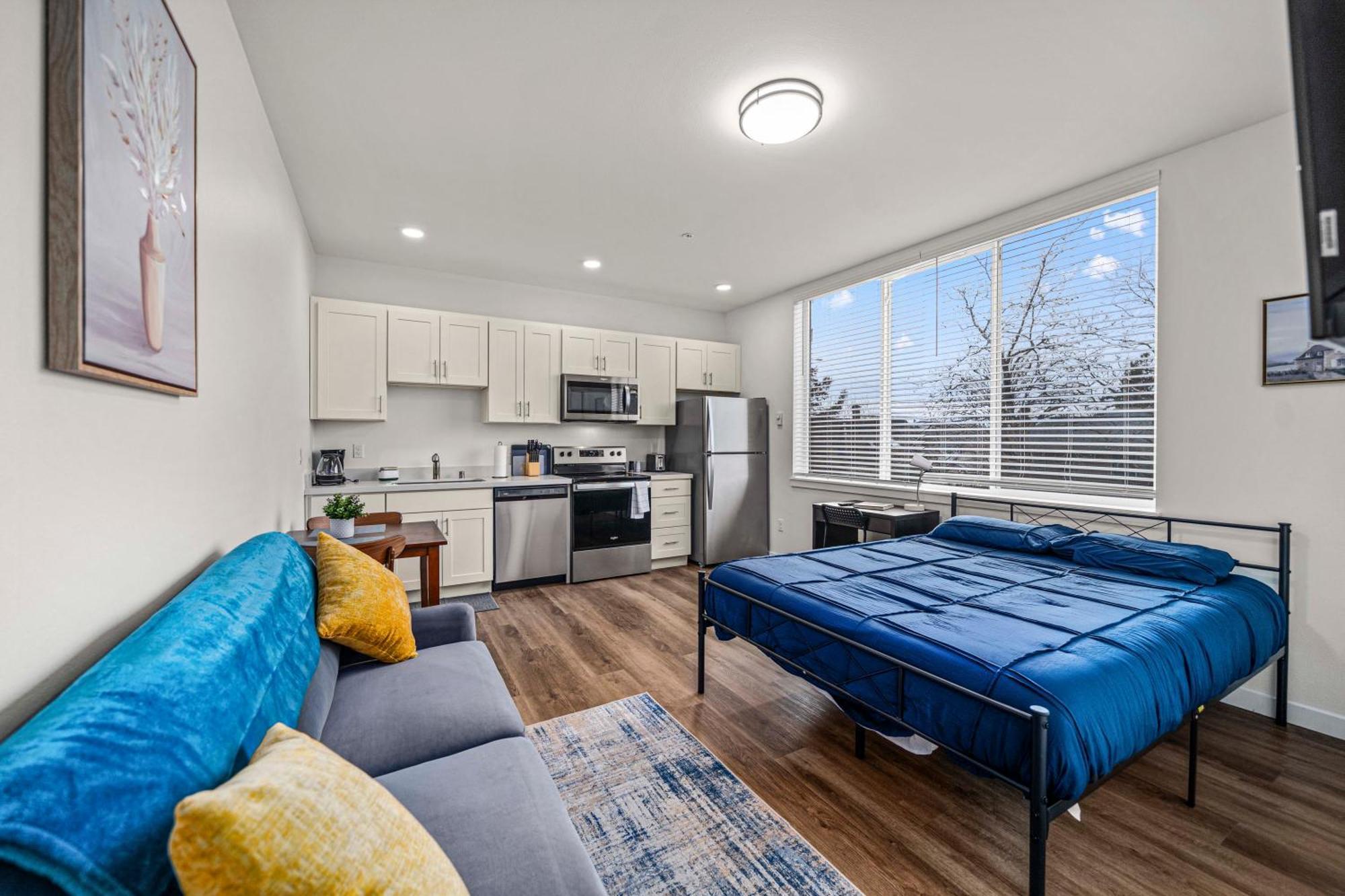 Urban Living: Stylish Apts In The Heart Of Apartment *