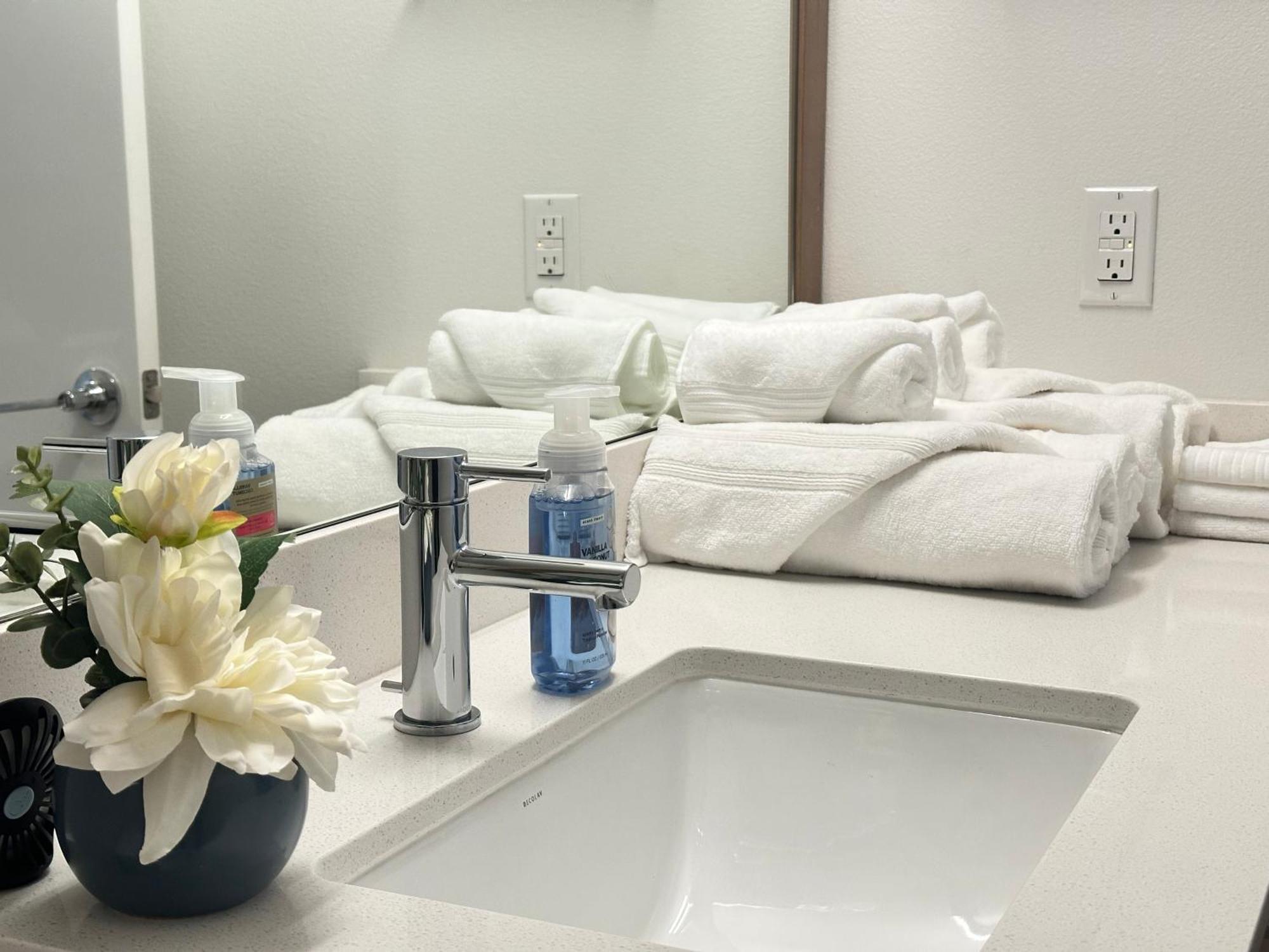 Top Luxury Lifestyle- Downtown Near Everything Convention Center And More Apartment Tacoma