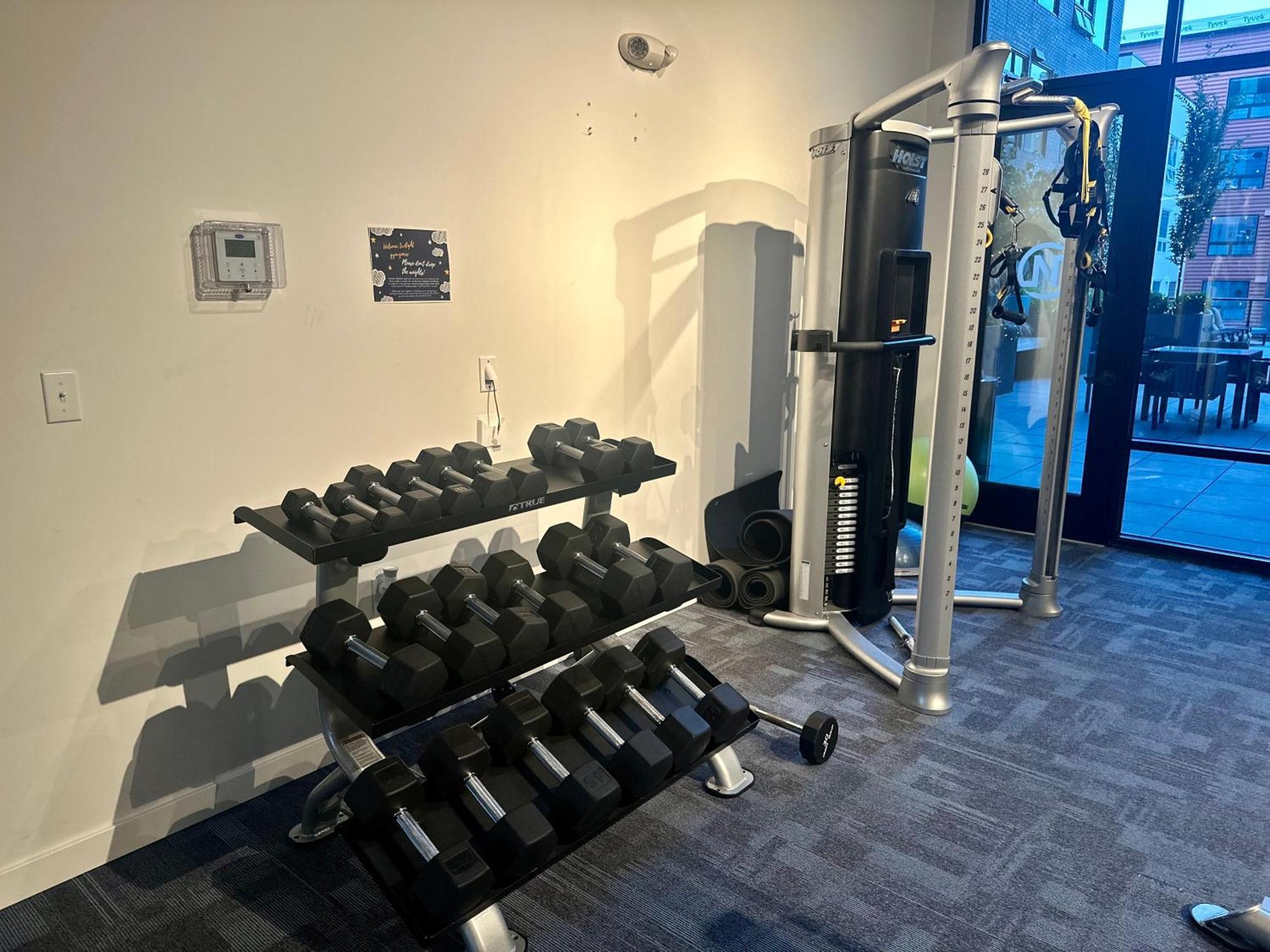 Top Luxury Lifestyle- Downtown Near Everything Convention Center And More *