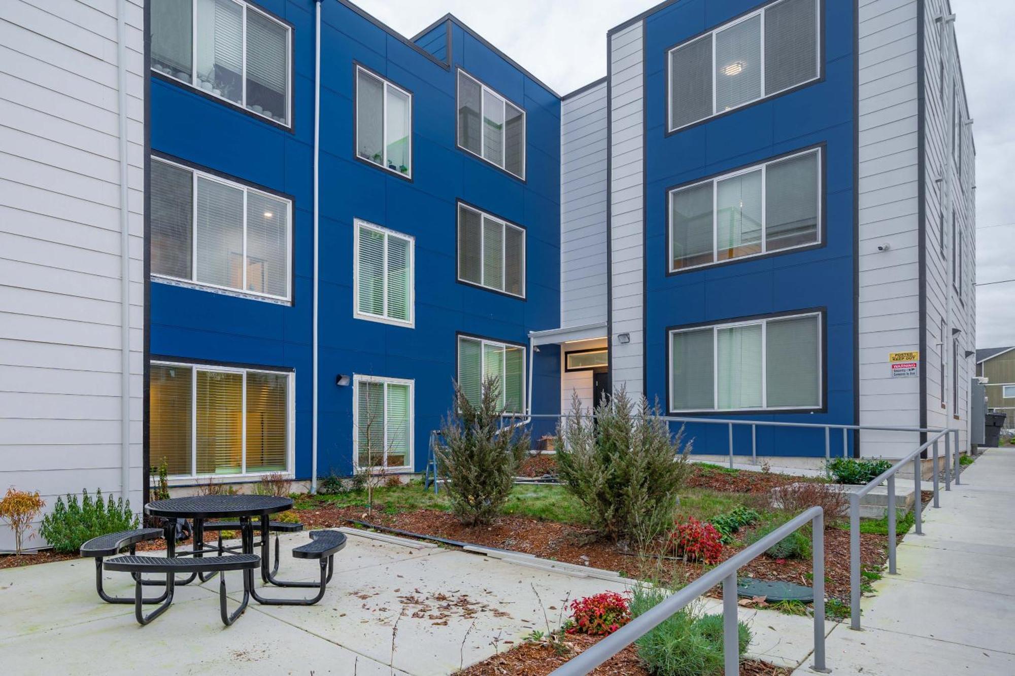 Urban Living: Stylish Apts In The Heart Of Apartment *