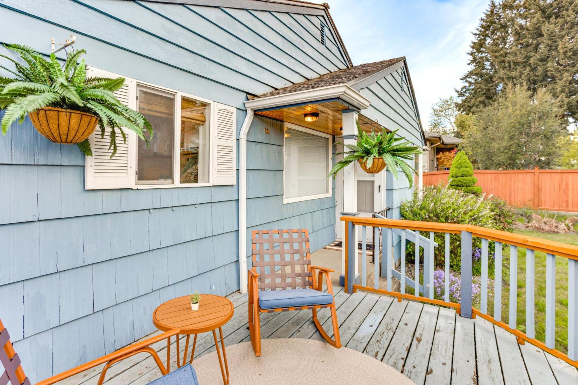 Vibrant Retreat, Near Point Defiance Park! *