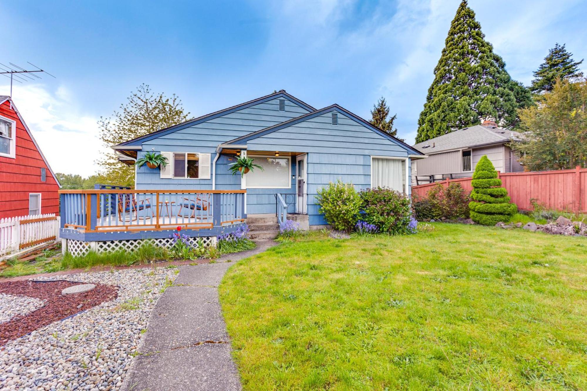 Vibrant Retreat, Near Point Defiance Park! *