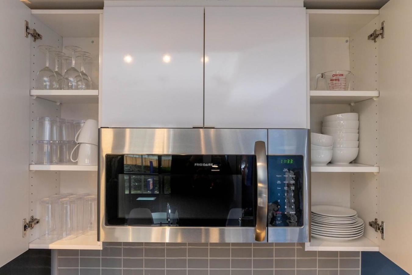 Downtown-smart Tv-king Bed-self Check-in-balcony Apartment *