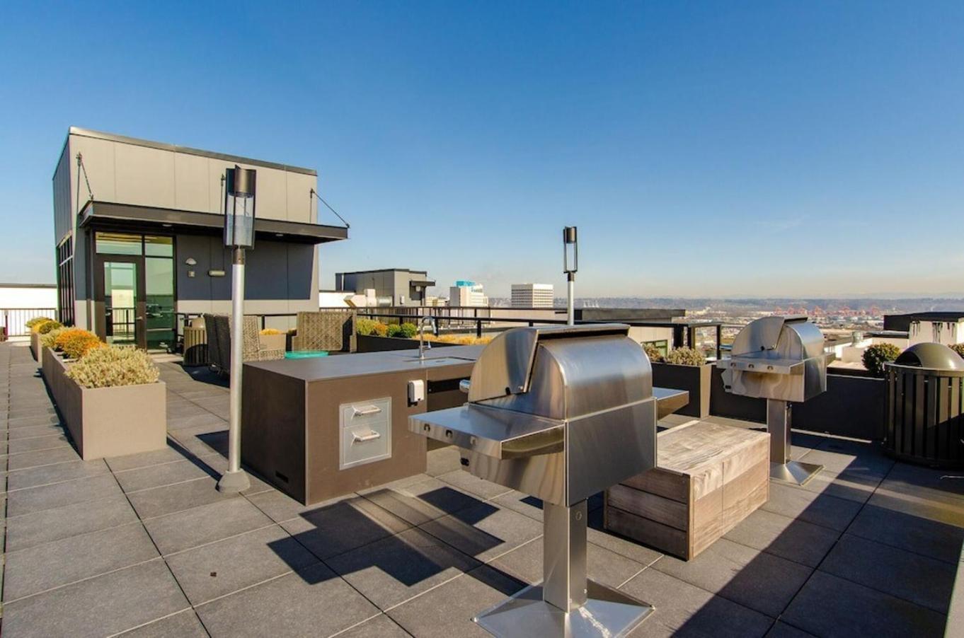 Paid Garage Parking- King Bed-balcony Wd 55