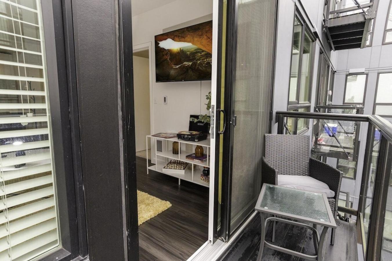 Aparthotel Self Check-in-washer-dryer-4ksmart Tv-king Bed-gym *