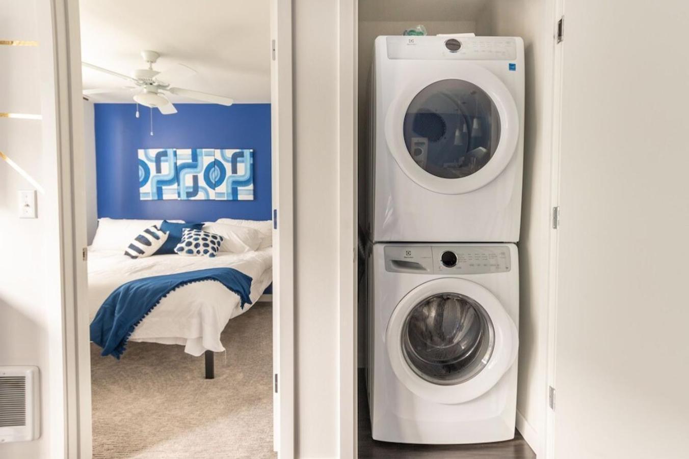 Paid Garage Parking- King Bed-balcony Wd 55