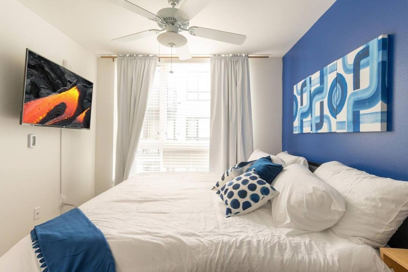 Paid Garage Parking- King Bed-balcony Wd 55