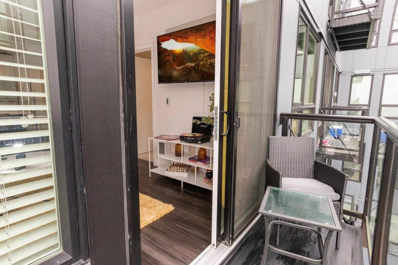 Self Check-in-washer-dryer-4ksmart Tv-king Bed-gym Aparthotel *