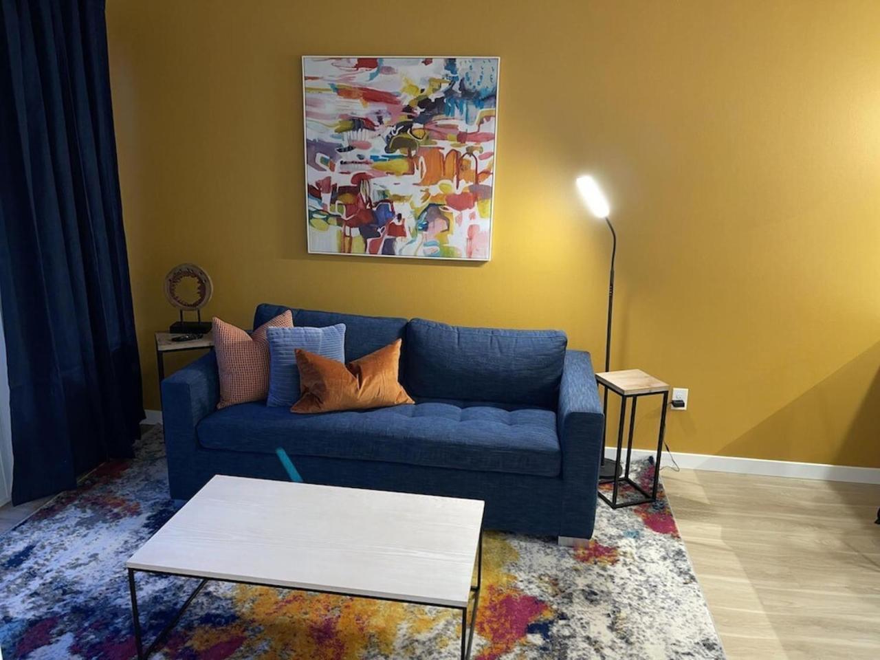 Full Kitchen-youtubetv-smart Locksking Bedtop Fl * Tacoma
