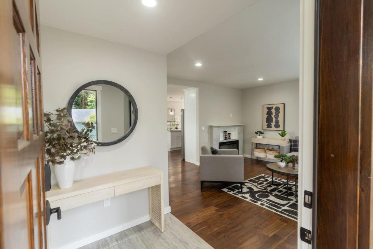 With 2 Twin Beds In Tacoma
