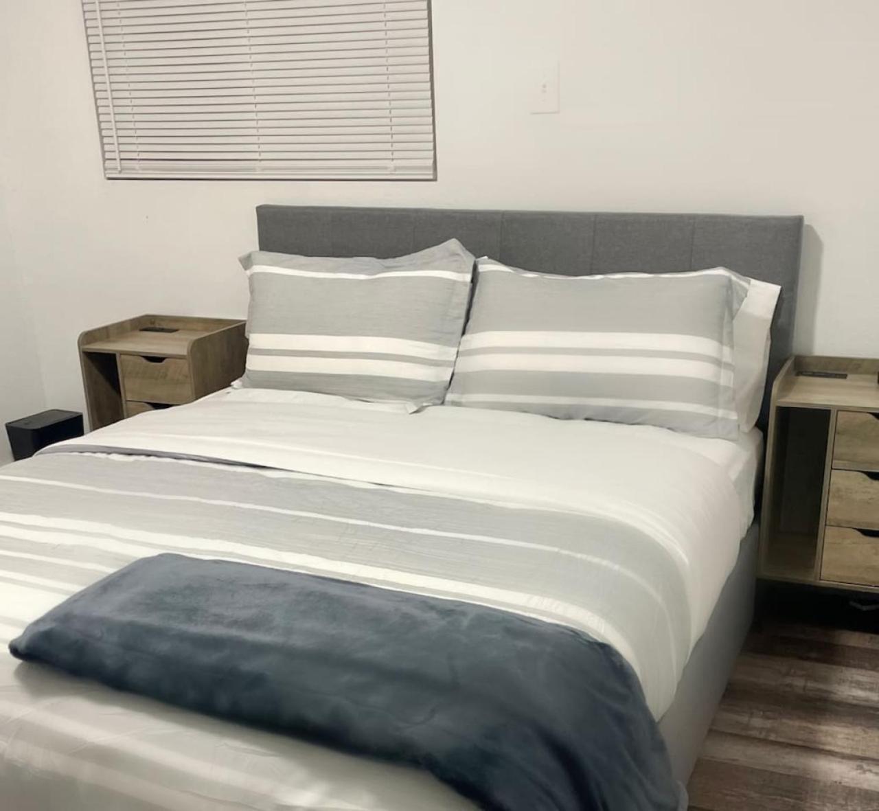 Massive 2 Bedroom With Fenced Yard Holiday home