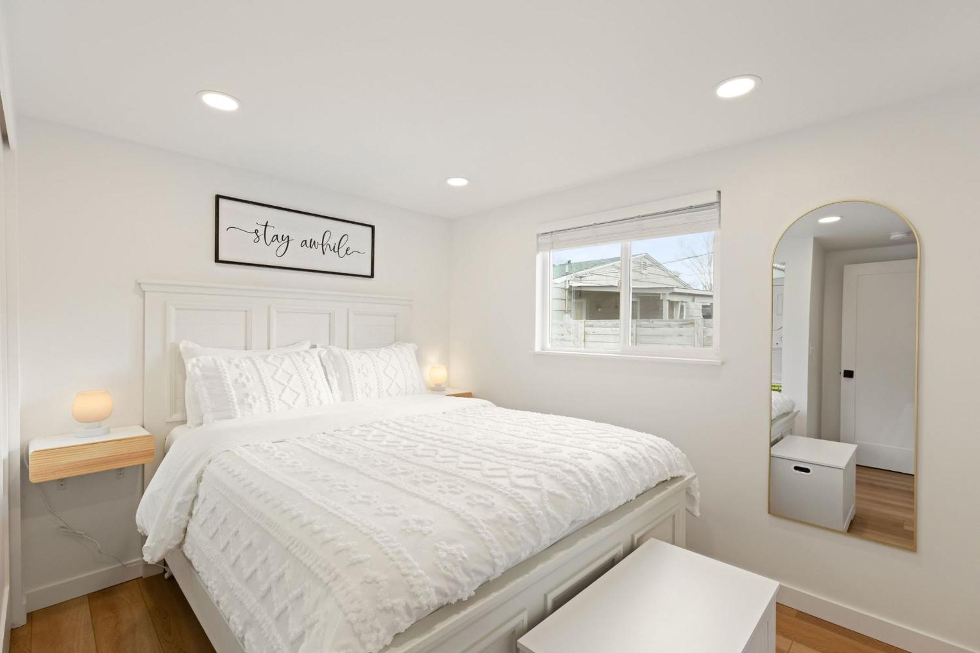 Cozy Bungalow- Newly Remodel 2br, 1ba Tacoma