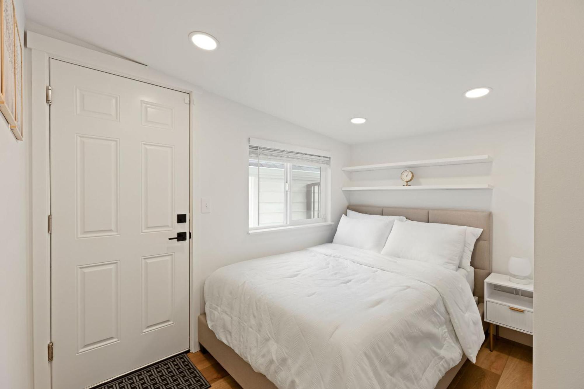 Holiday home Cozy Bungalow- Newly Remodel 2br, 1ba