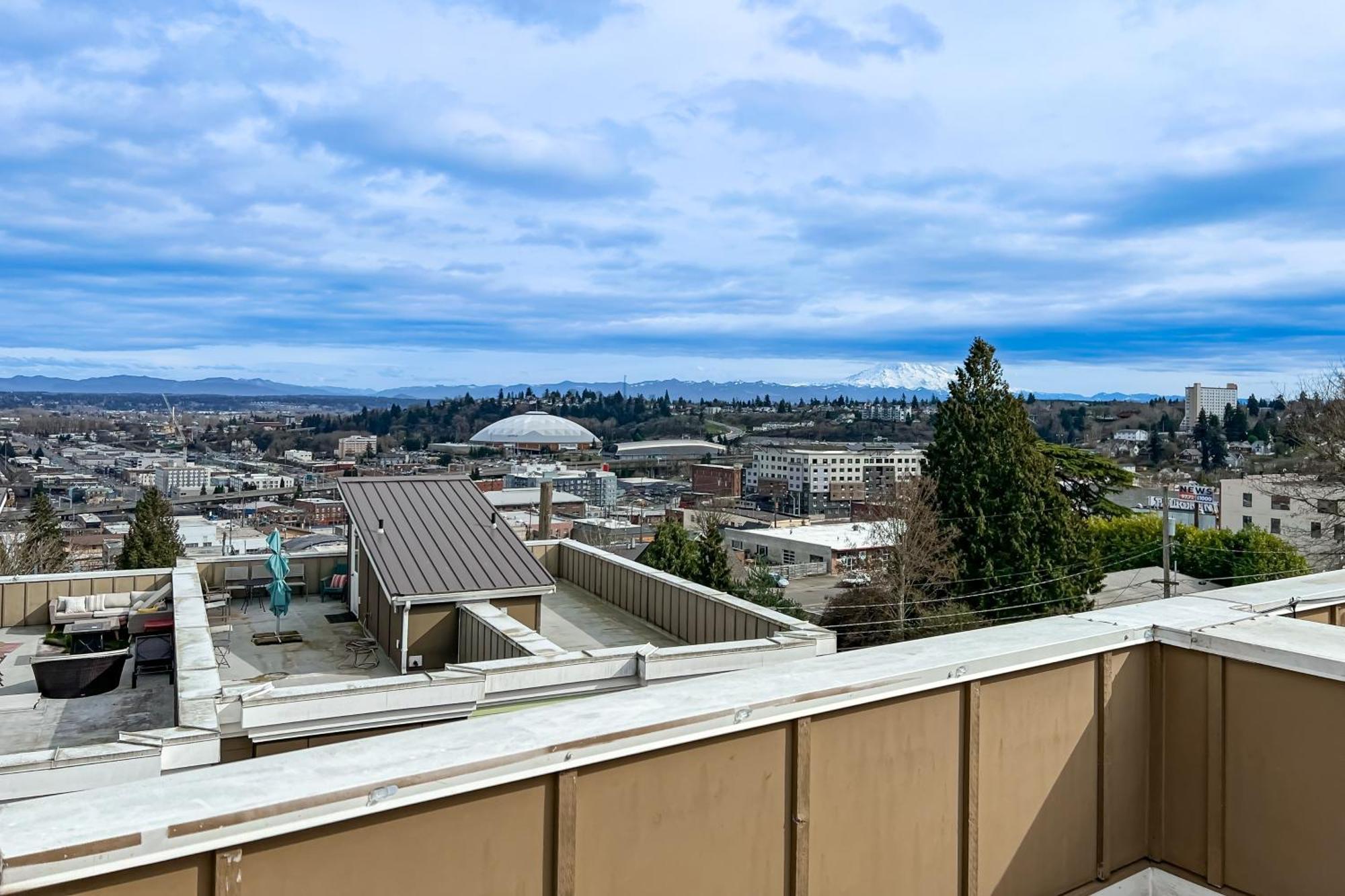 Cloud View Haven * Tacoma