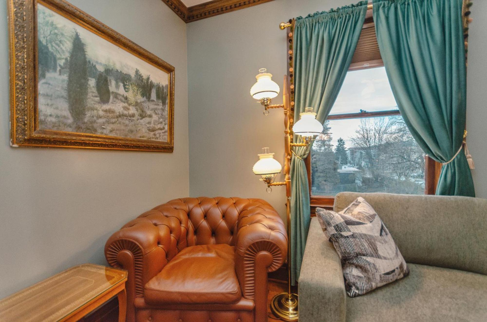 Charming 2br 1901 Victorian Gem With Ac Apartment