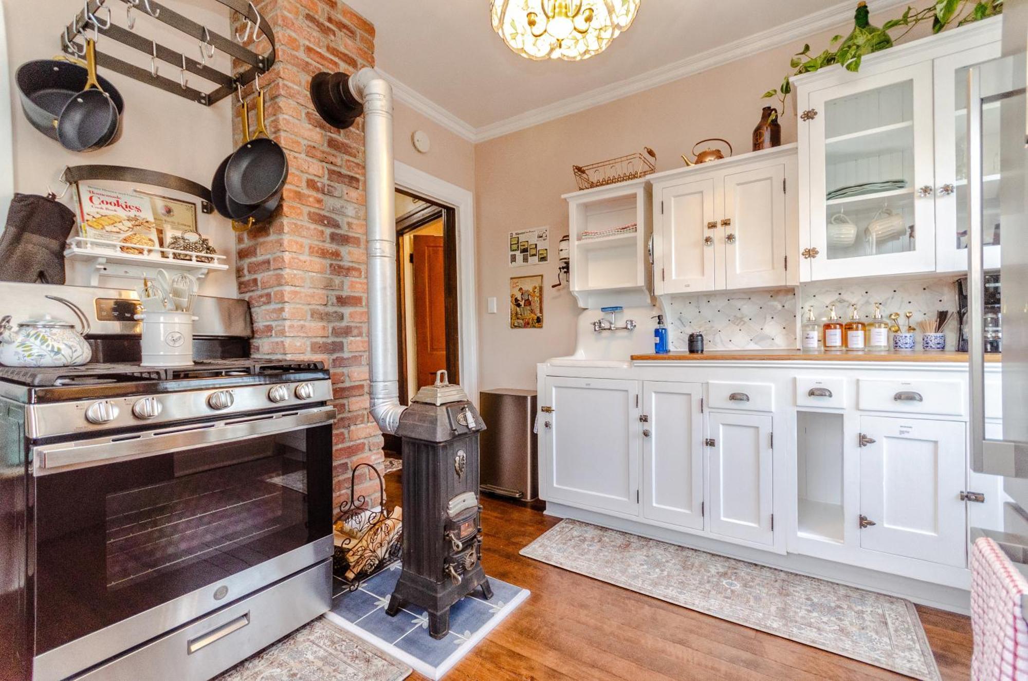 Charming 2br 1901 Victorian Gem With Ac Tacoma