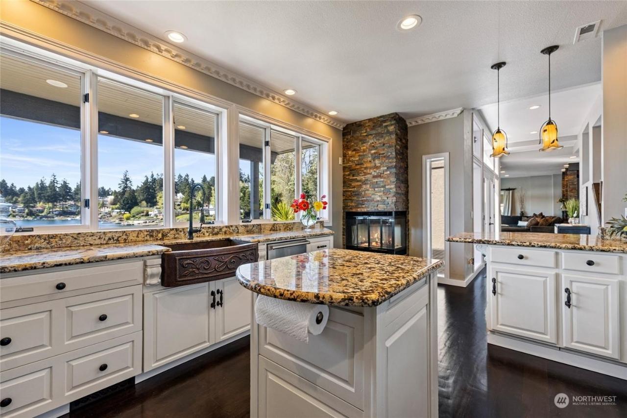 Luxe At Louise Villa Tacoma