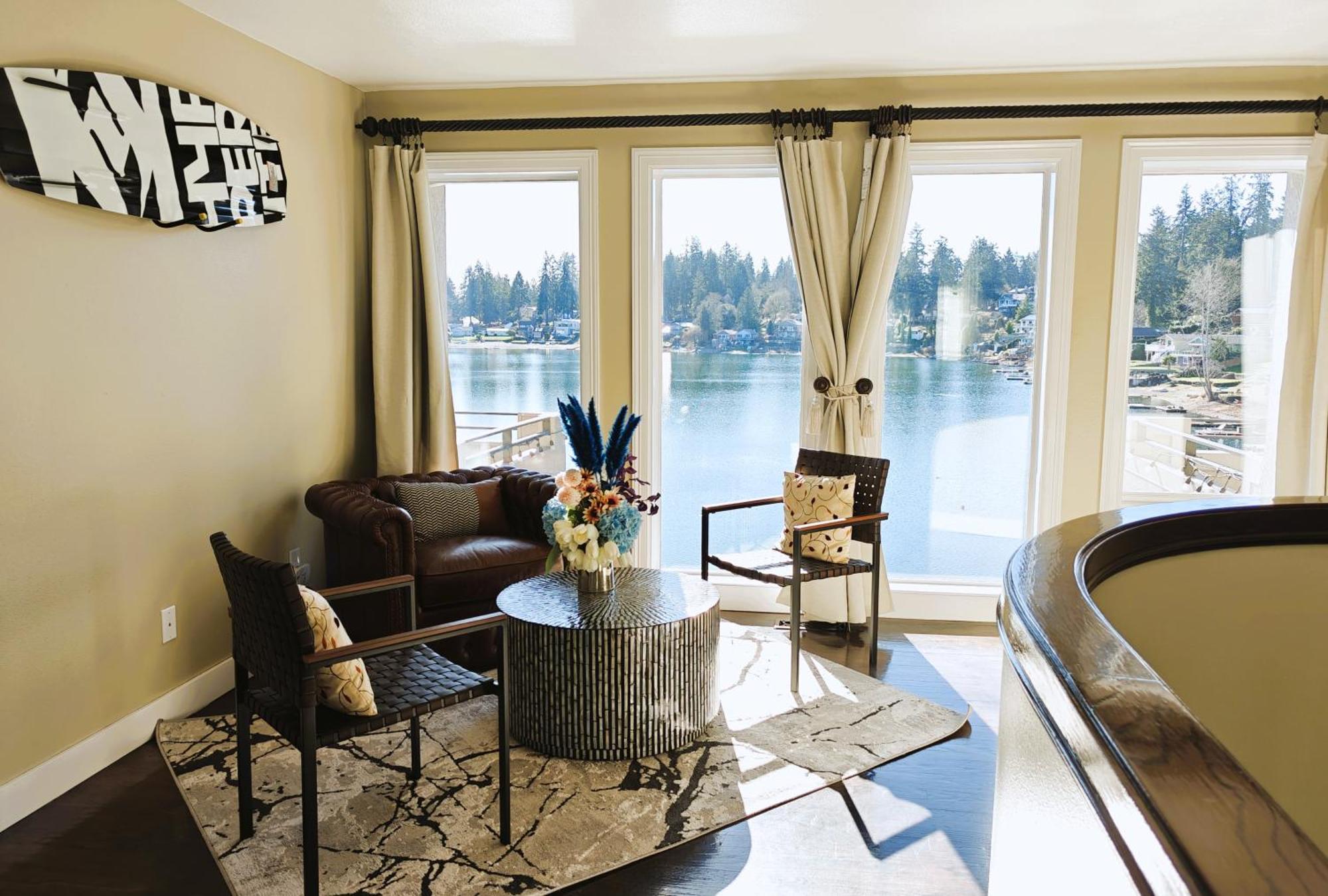 Luxe At Louise Villa Tacoma