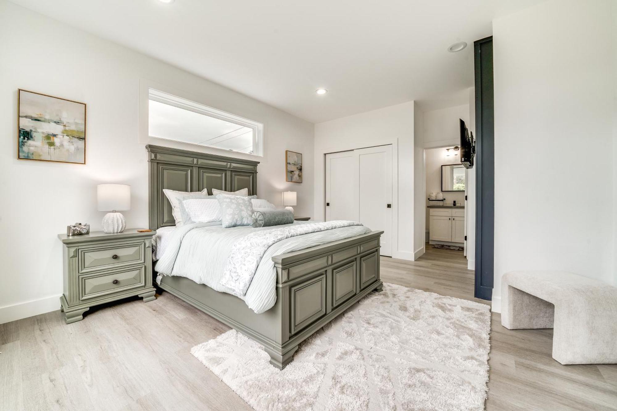 4 Mi To Dtwn Modern With Spacious Yard Tacoma