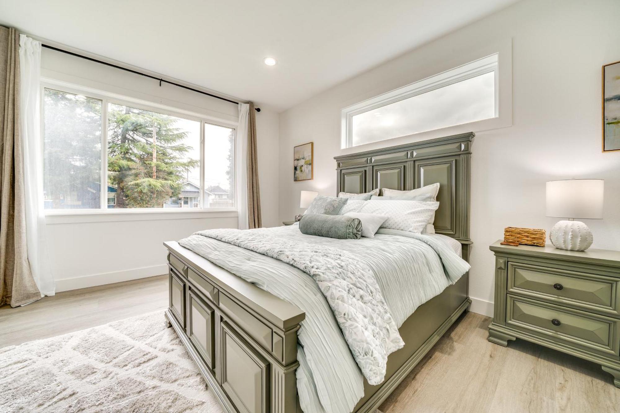 4 Mi To Dtwn Modern With Spacious Yard Holiday home *