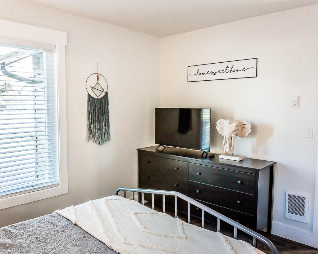 Holiday home Beautiful, Immaculate In The Heart Of Proctor District