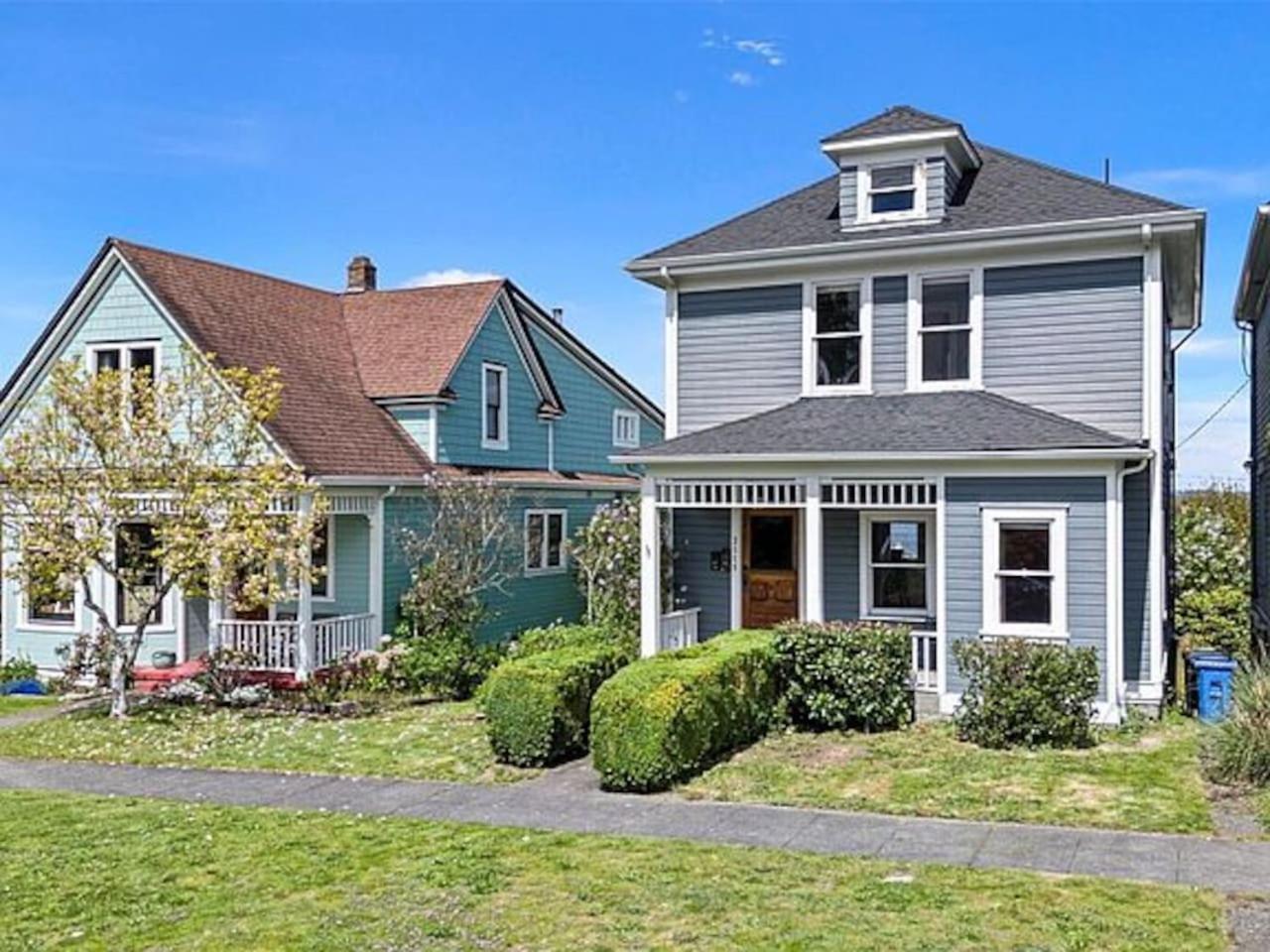 Apartment Old Victorian Main Floor Duplex Unit *
