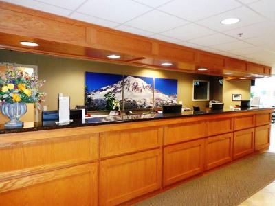 Ihg Army Rainier And Complex Hotel 2*