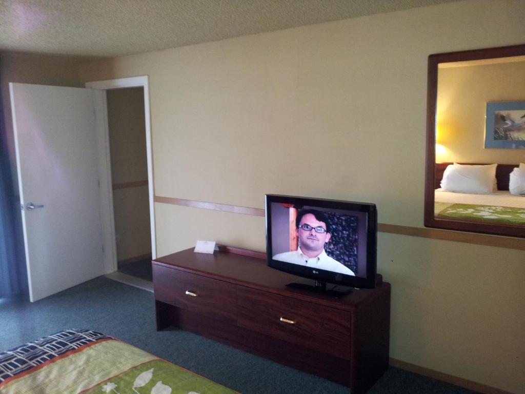Motel South