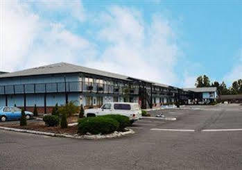 Motel Travelodge By Wyndham Near Mcchord Afb 2*